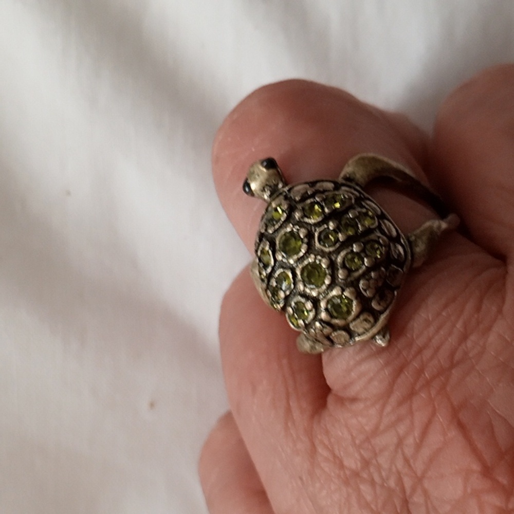 AVON - TURTLE PACE RING